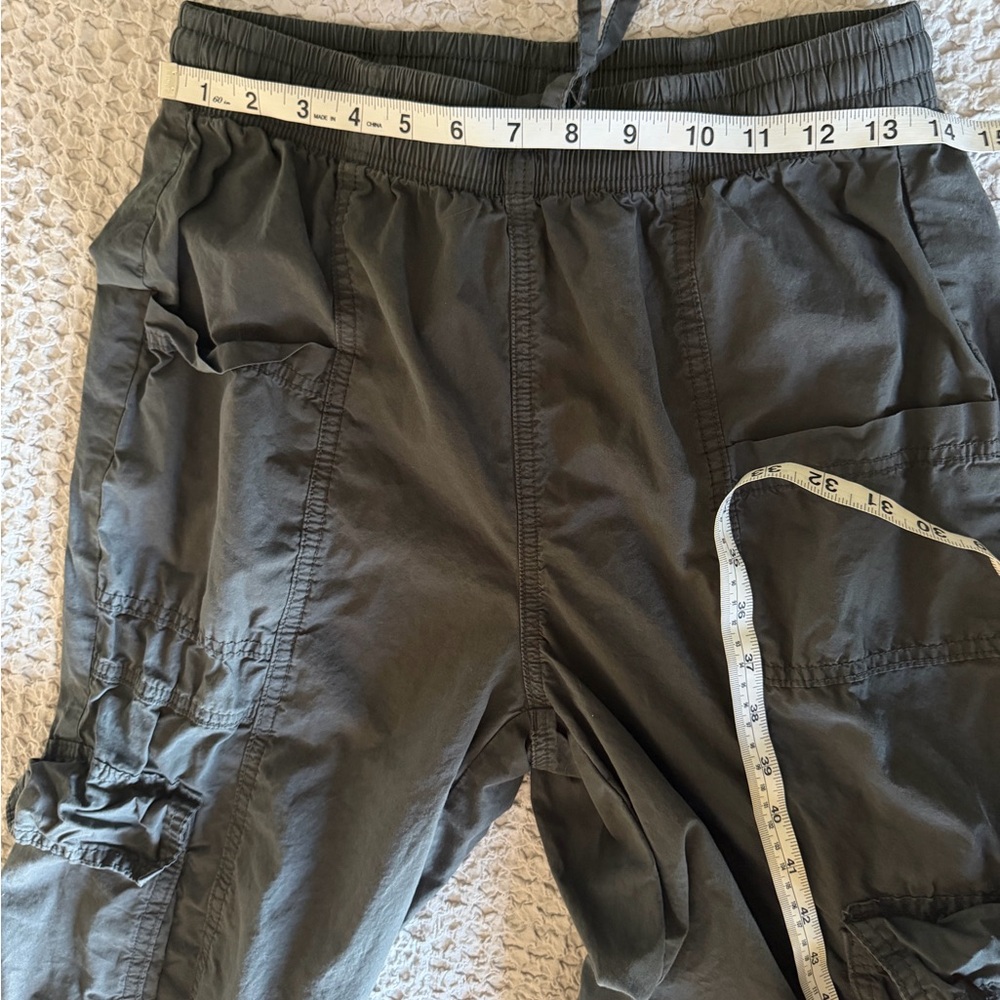 New Aerie Dark Gray Cargo Pants for Women XS - Picture 4 of 14